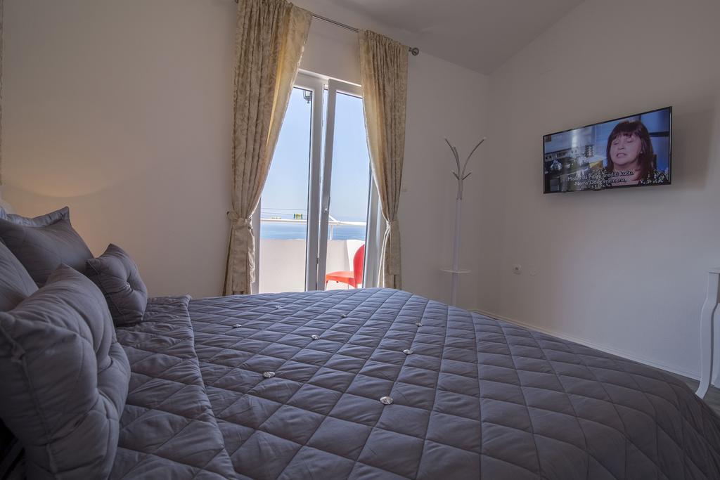 Villa Petra Apartment With Private Pool Makarska Exterior foto